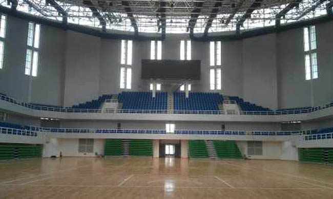 根河体育场看台网架工程